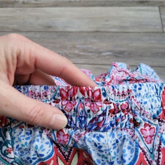 Gap size med patriotic summer shorts - Picture 10 of 10